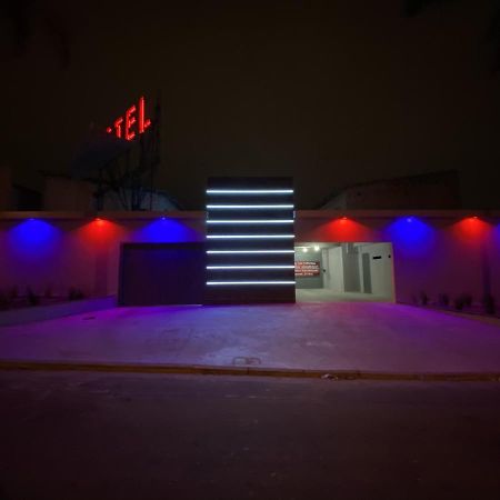 Light Motel Гуарульос Екстериор снимка