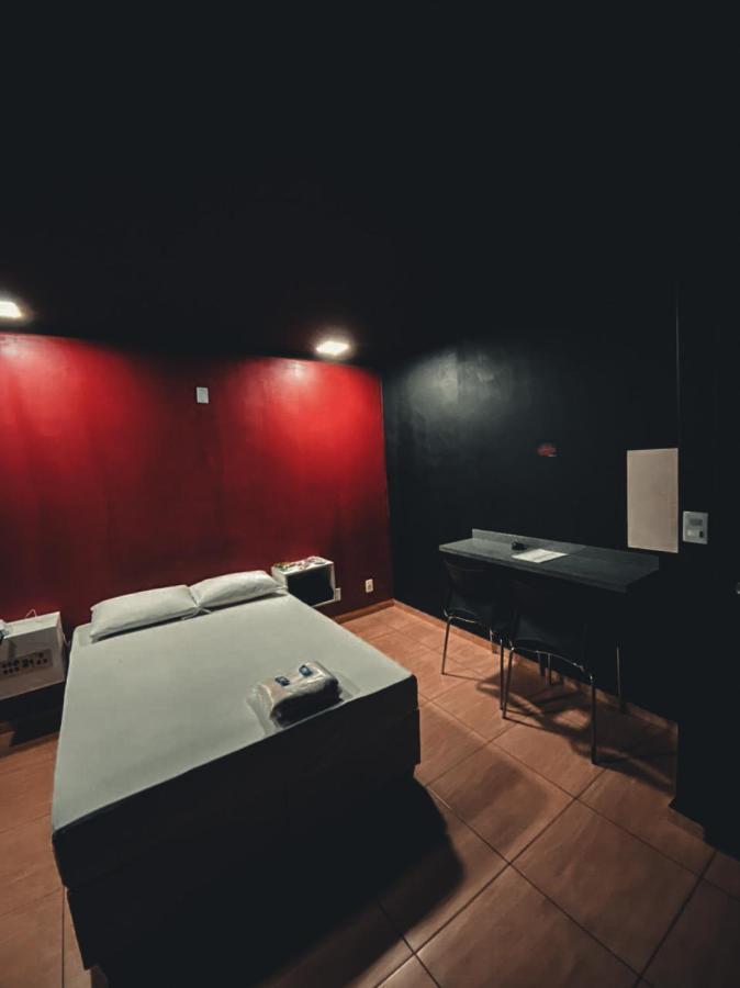 Light Motel Гуарульос Екстериор снимка