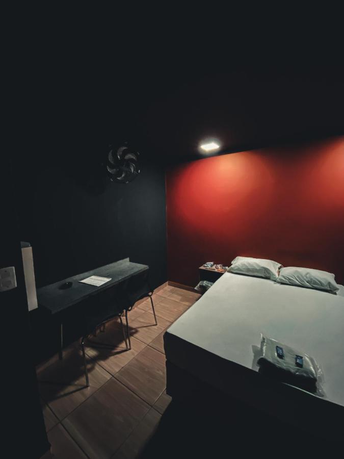 Light Motel Гуарульос Екстериор снимка